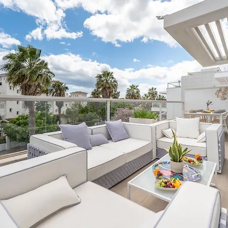 Lägenhet Newly Built 3 Bdrm Lavish Penthouse Next To Marbella